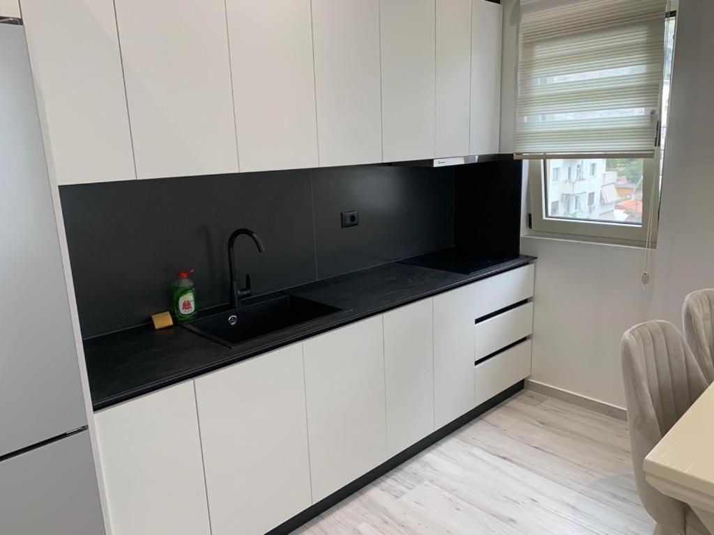 Delfin Apartments Saranda Extérieur photo